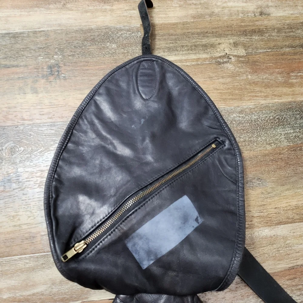 VINTAGE RARE SWAGS MADE IN AUSTRALIA LEATHER SIDECAR CROSSBODY BRASS HARDWARE